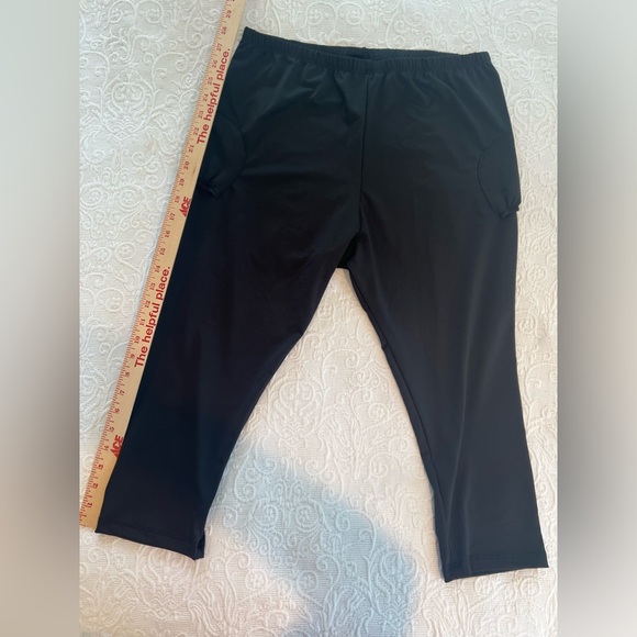 In-Between Capri - Picture 3 of 10